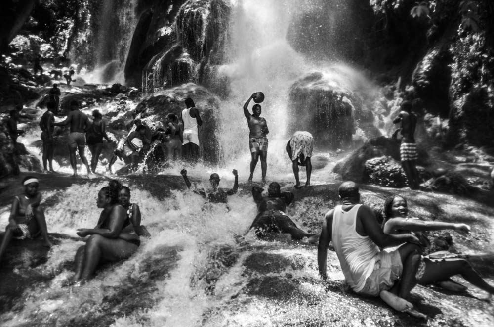 PELERINAGE VAUDOU ET CATHOLIQUE DE SAUT D'EAU, HAITI.