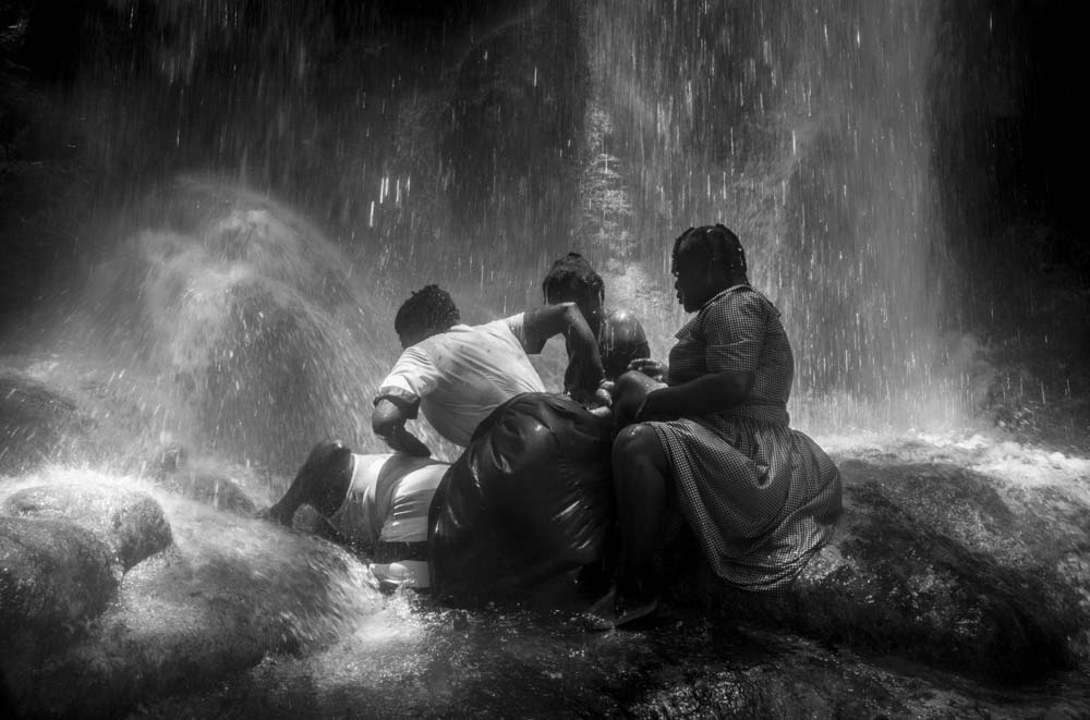 PELERINAGE VAUDOU ET CATHOLIQUE DE SAUT D'EAU, HAITI.