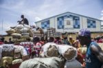 MARCHE DE DAJABON EN REPUBLIQUE DOMINICAINE, A LA FRONTIERE NORD AVEC HAITI, OUVERT AUX HAITIENS. thumbnail