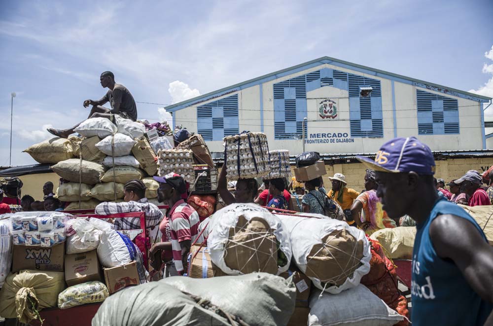 MARCHE DE DAJABON EN REPUBLIQUE DOMINICAINE, A LA FRONTIERE NORD AVEC HAITI, OUVERT AUX HAITIENS.