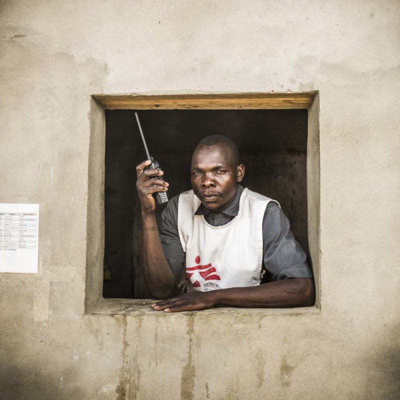 SERIE DE PORTRAITS DES METIERS DE L’HUMANITAIRE, REALISES A ADRE, A L’EST DU TCHAD.