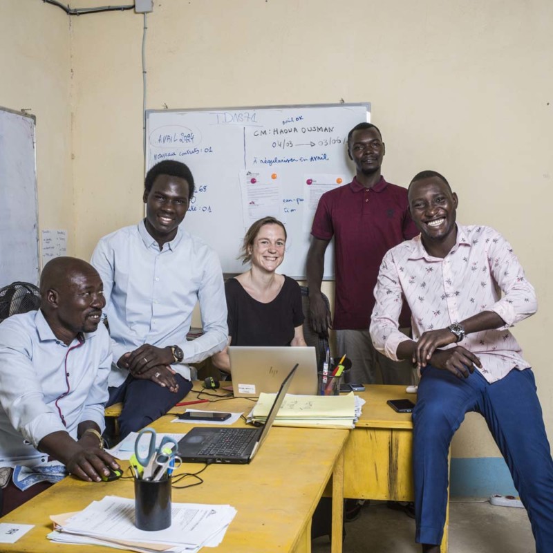 SERIE DE PORTRAITS DES METIERS DE L’HUMANITAIRE, REALISES A ADRE, A L’EST DU TCHAD.