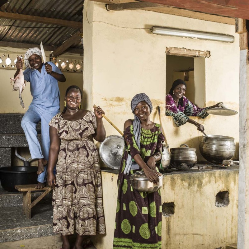 SERIE DE PORTRAITS DES METIERS DE L’HUMANITAIRE, REALISES A ADRE, A L’EST DU TCHAD.